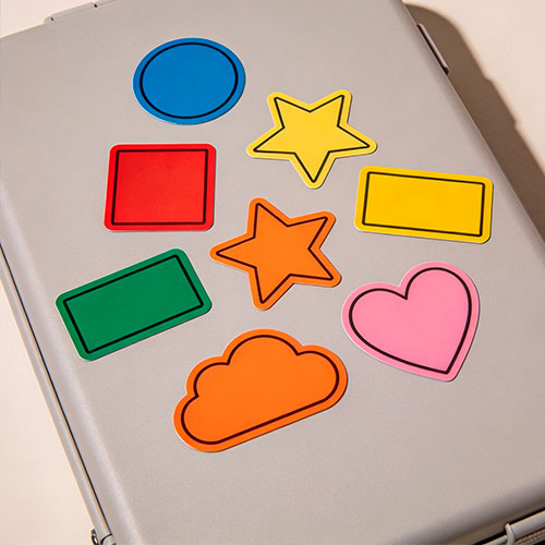 Usos de pegatinas troqueladas a medida para empresas y packaging